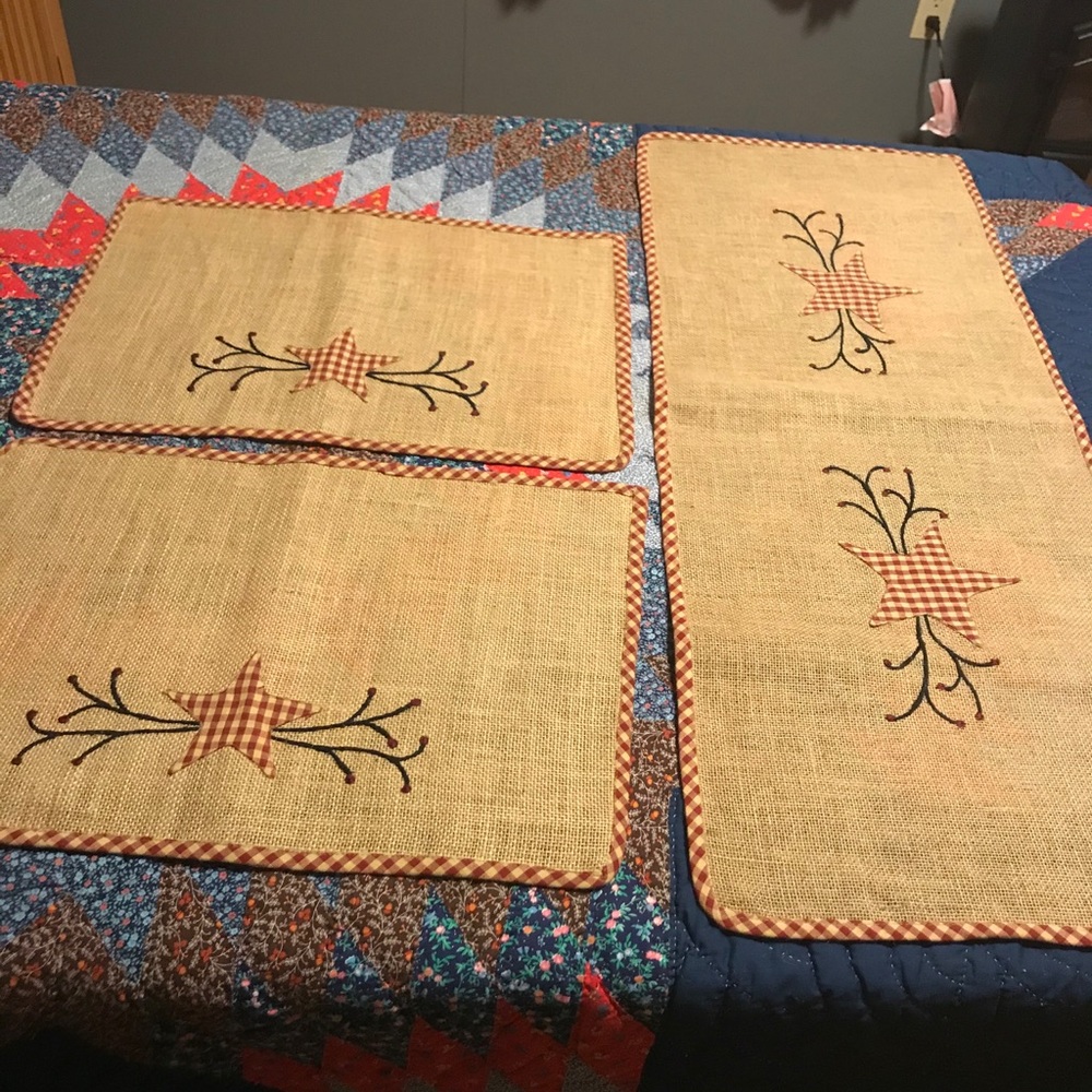 Primitive end table placemats and runner.